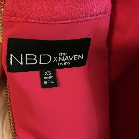 NBD x the Naven Twins Hot Pink One Shoulder Asymmetrical Mini Dress XS - Picture 11 of 13